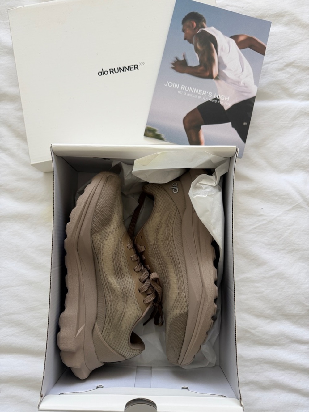 ALO Yoga ALO RUNNER Sneakers in Gravel Beige NIB